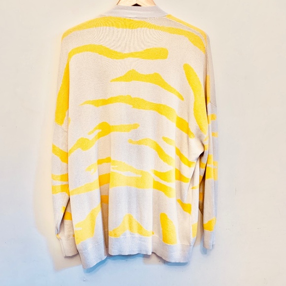 CAbi Roar Cardigan Size Medium - Picture 9 of 16